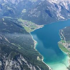 Flugwegposition um 11:25:19: Aufgenommen in der Nähe von Gemeinde Jenbach, Jenbach, Österreich in 2354 Meter